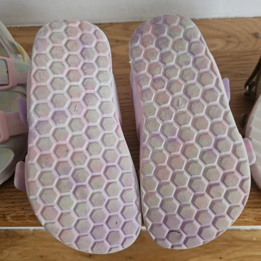 Kids Multi-Color Sandals Set - Picture 5 of 7